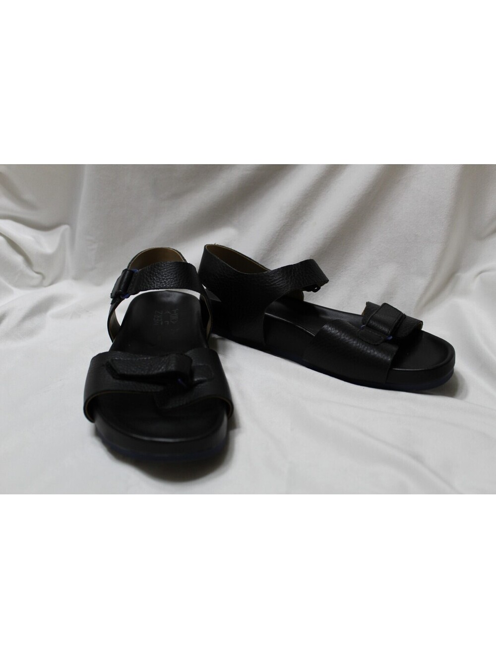 Naturalizer Women's Ari Sandals Size 9.5 Black Leather with Blue Soles Adjustabl
